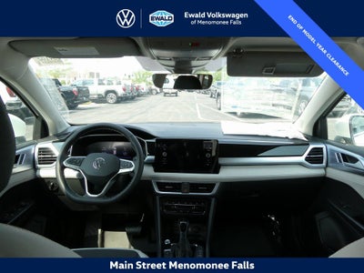 2025 Volkswagen Taos 1.5T SE