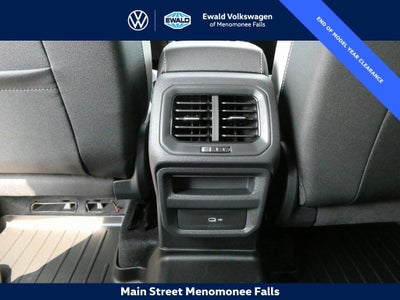 2025 Volkswagen Taos 1.5T SE