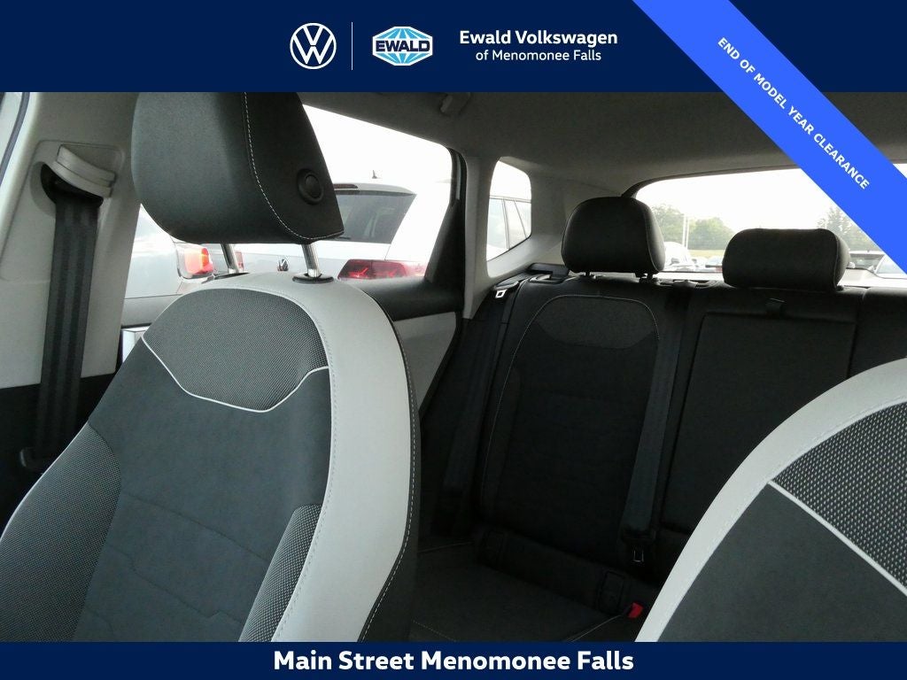 2025 Volkswagen Taos 1.5T SE