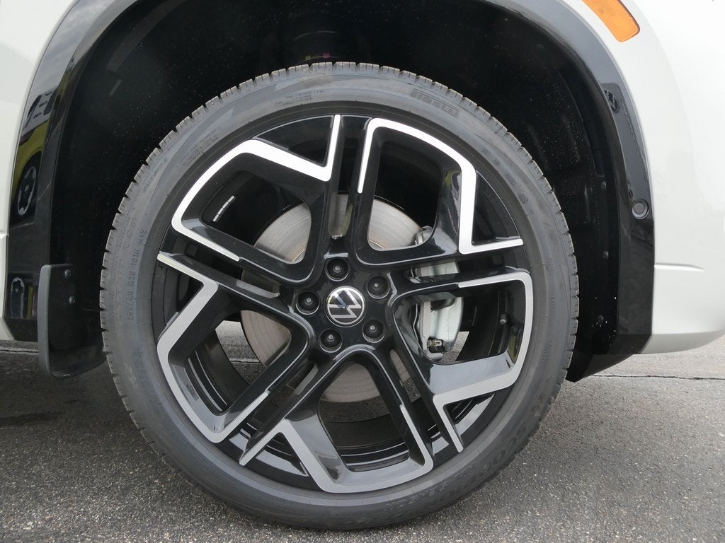 2026 Volkswagen Tiguan 2.0T SEL R-Line Turbo