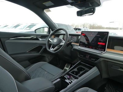 2026 Volkswagen Tiguan 2.0T SEL R-Line Turbo