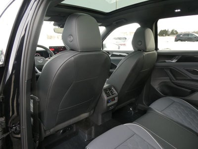 2026 Volkswagen Tiguan 2.0T SEL R-Line Turbo