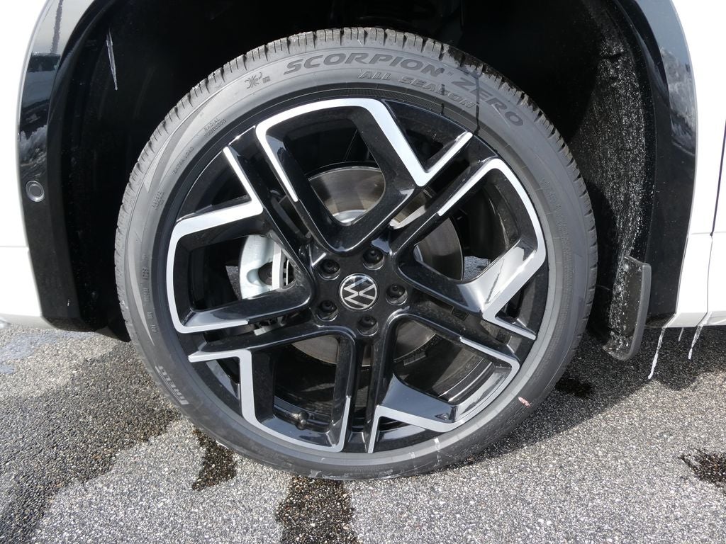 2026 Volkswagen Tiguan 2.0T SEL R-Line Turbo