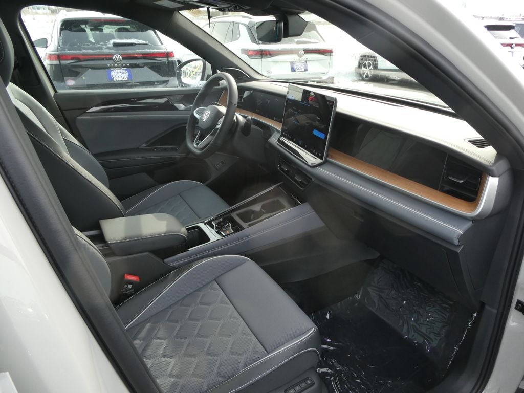 2026 Volkswagen Tiguan 2.0T SEL R-Line Turbo