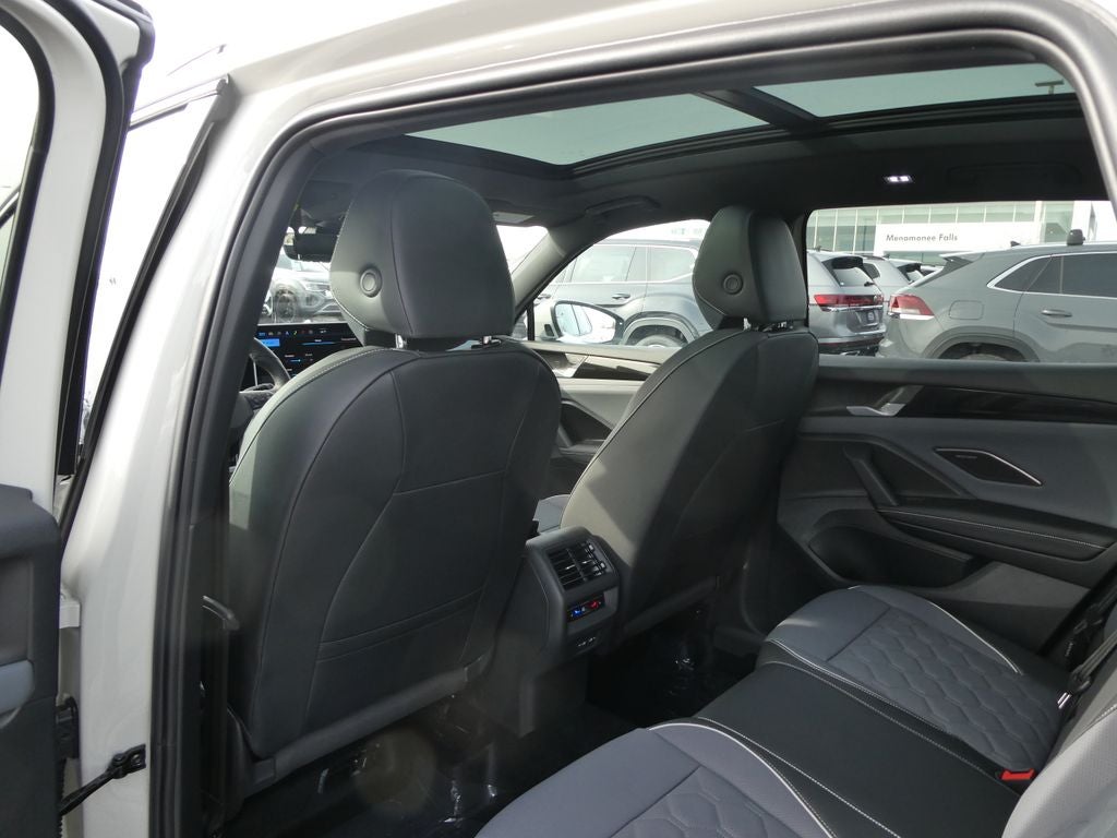 2026 Volkswagen Tiguan 2.0T SEL R-Line Turbo