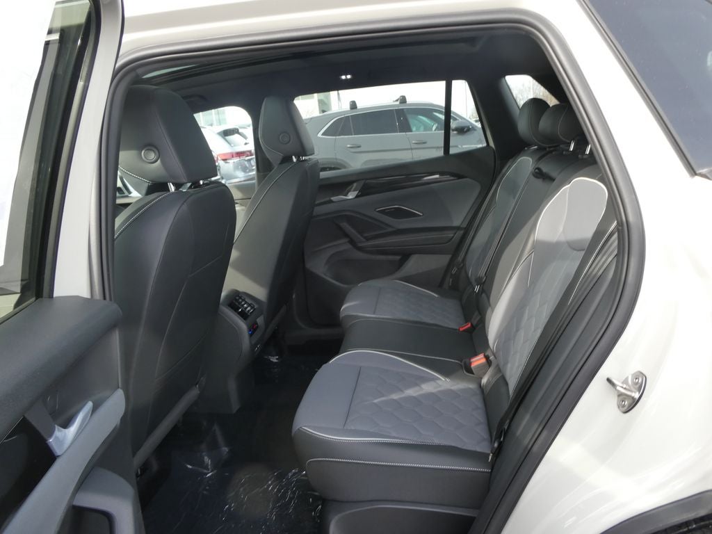 2026 Volkswagen Tiguan 2.0T SEL R-Line Turbo