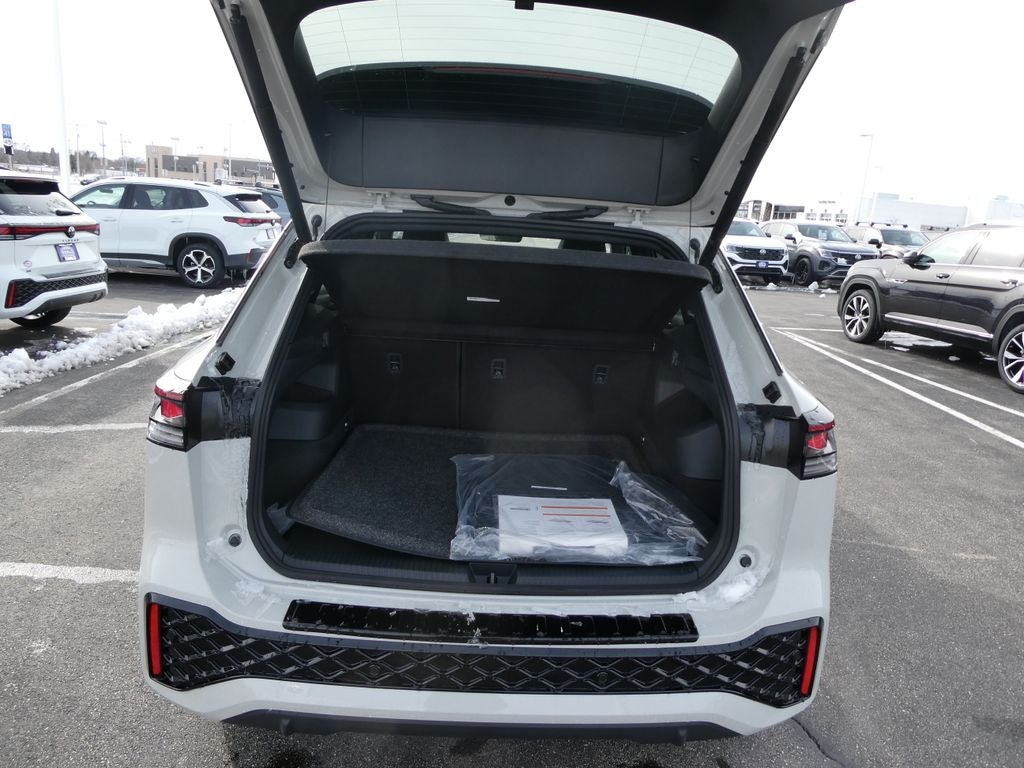 2026 Volkswagen Tiguan 2.0T SEL R-Line Turbo