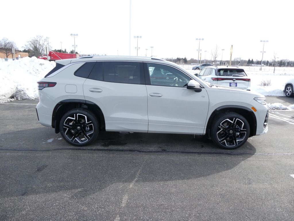 2026 Volkswagen Tiguan 2.0T SEL R-Line Turbo