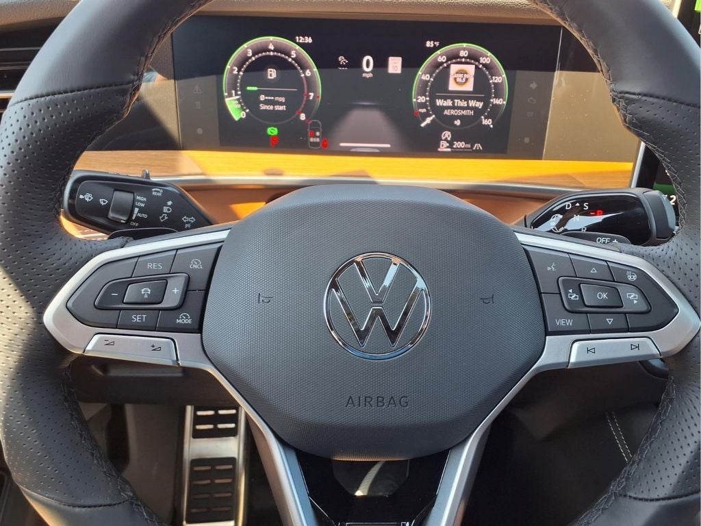 2026 Volkswagen Tiguan 2.0T SEL R-Line Turbo