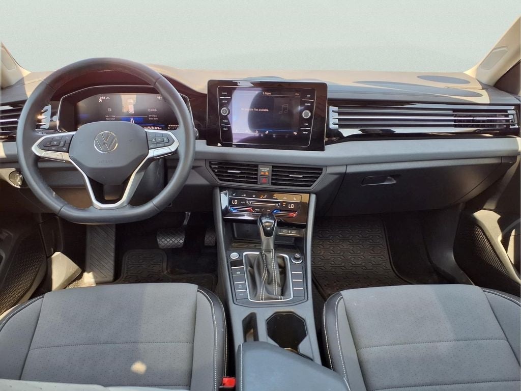 2025 Volkswagen Jetta 1.5T SE