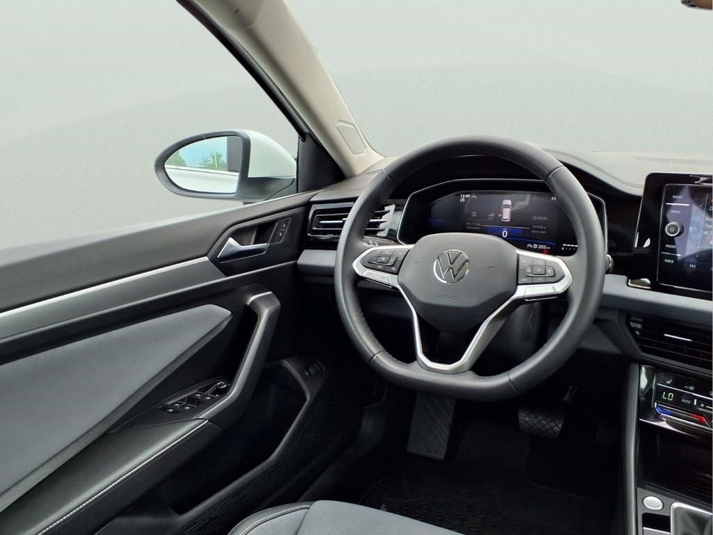 2025 Volkswagen Jetta 1.5T SE