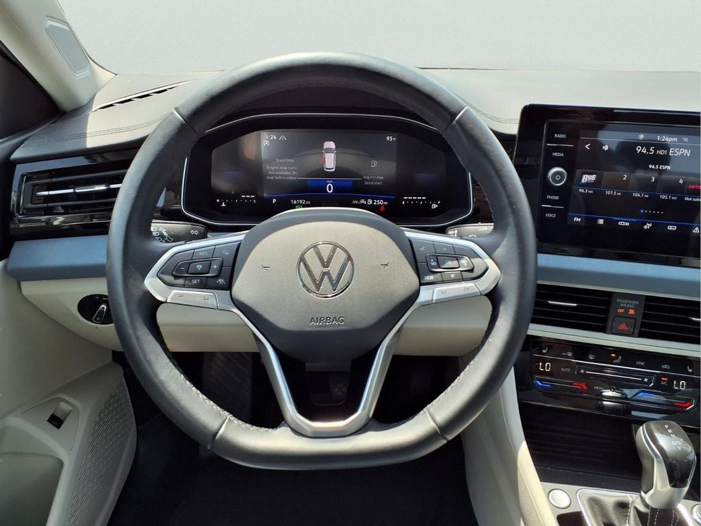 2025 Volkswagen Jetta 1.5T SE