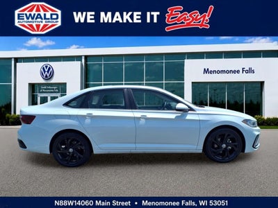 2025 Volkswagen Jetta 1.5T SE