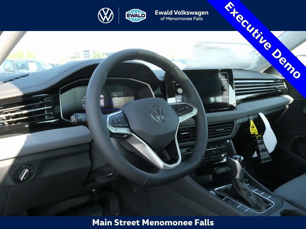 2025 Volkswagen Jetta 1.5T SE