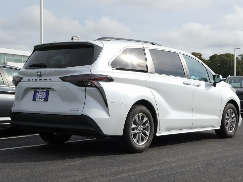 2023 Toyota Sienna XLE