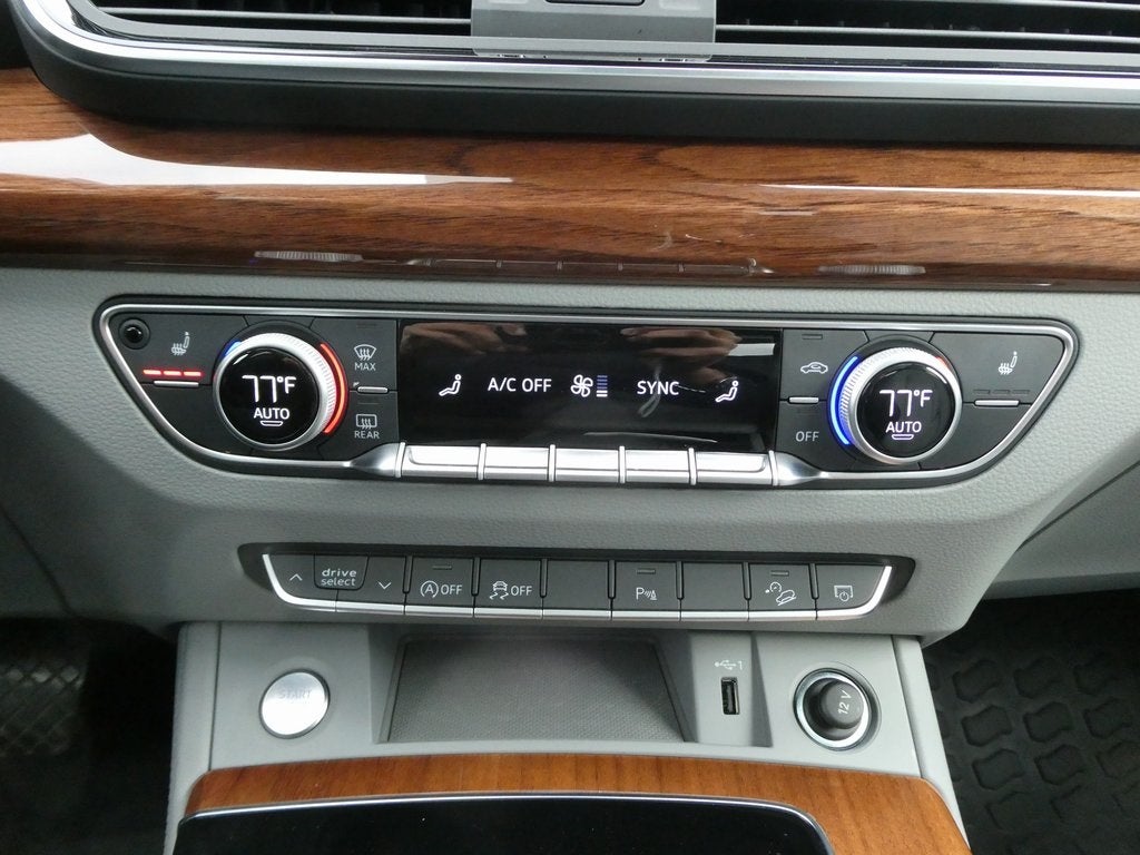 2022 Audi Q5 45 S line Premium quattro