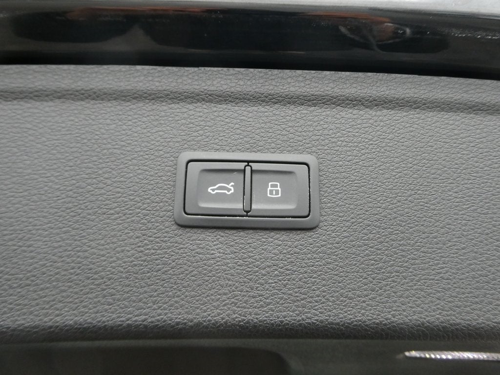 2022 Audi Q5 45 S line Premium quattro