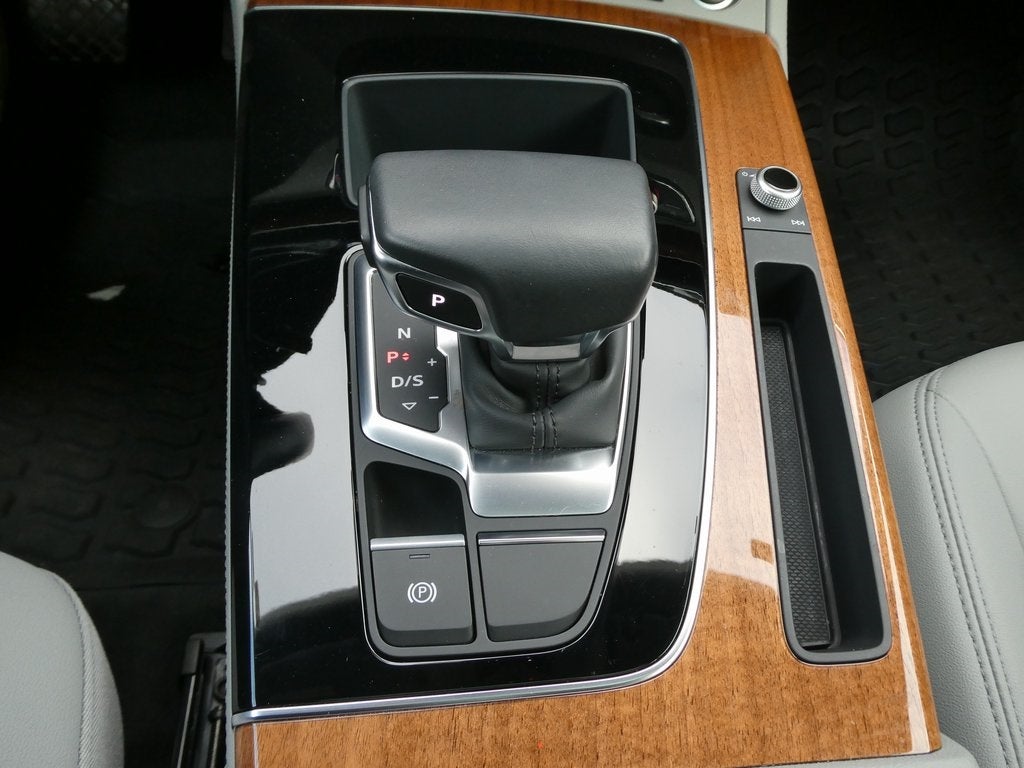 2022 Audi Q5 45 S line Premium quattro