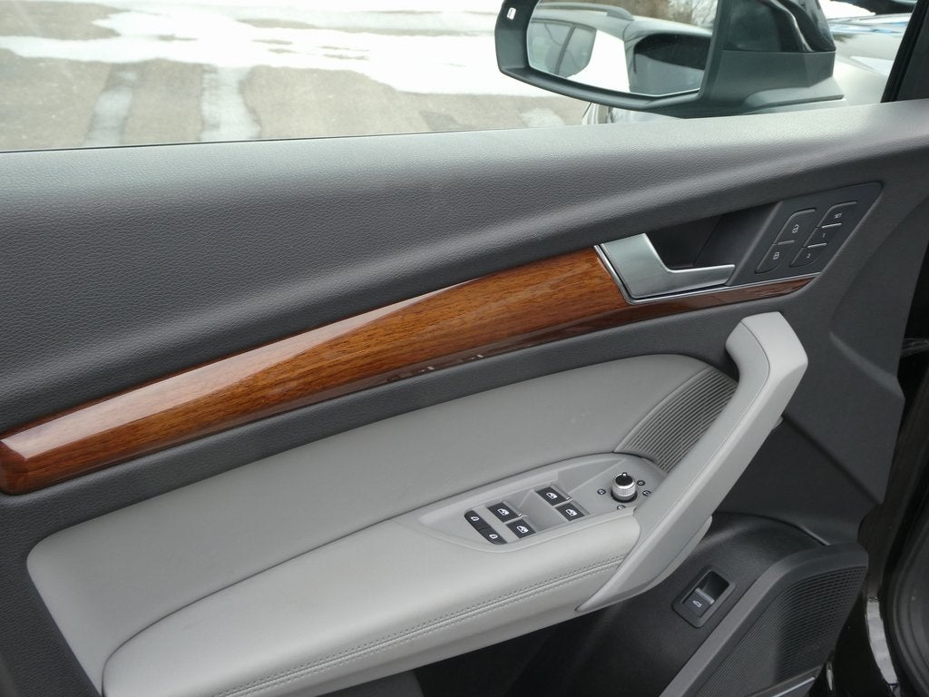 2022 Audi Q5 45 S line Premium quattro