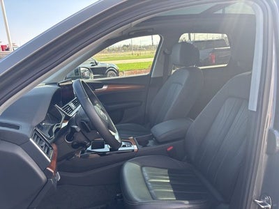2023 Audi Q5 45 S line Premium quattro