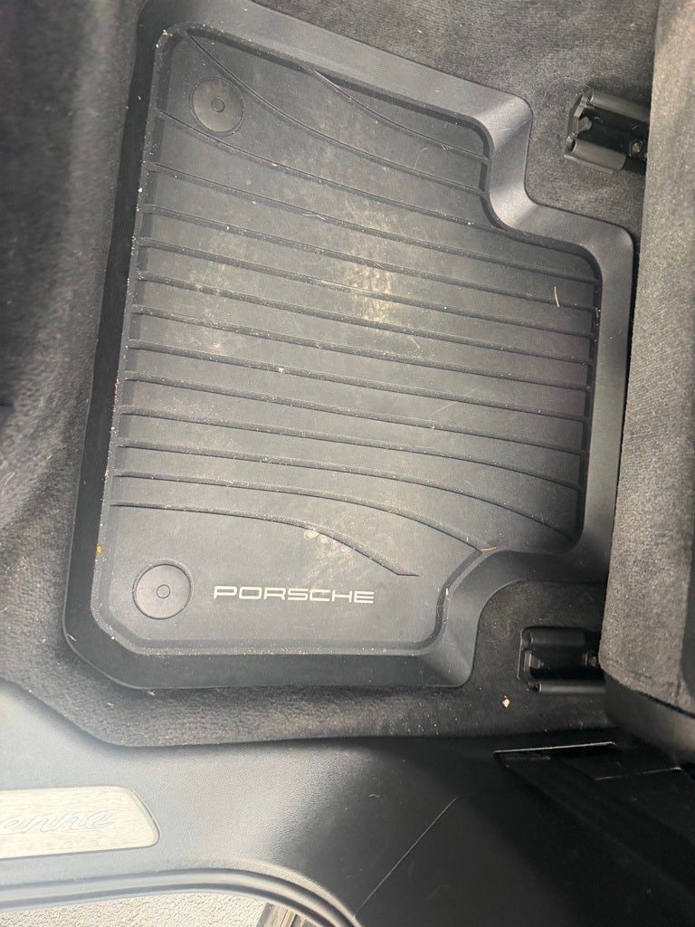 2021 Porsche Cayenne Base