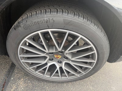 2021 Porsche Cayenne Base
