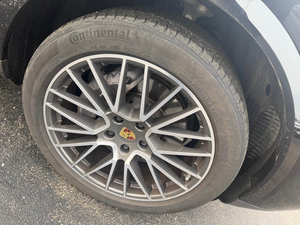 2021 Porsche Cayenne Base