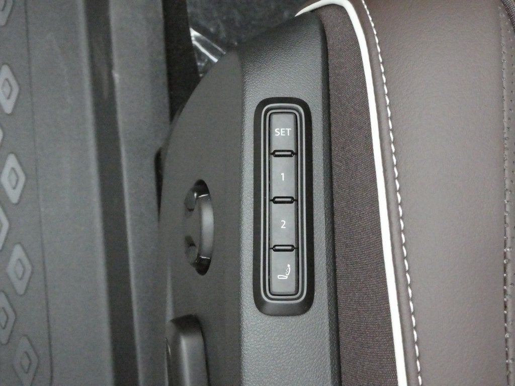 2025 Volkswagen ID. Buzz Pro S Plus