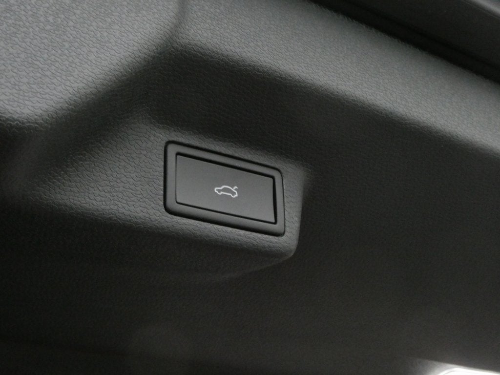 2025 Volkswagen ID. Buzz Pro S Plus