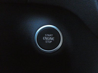 2024 Volvo XC40 B5 Plus Dark Theme