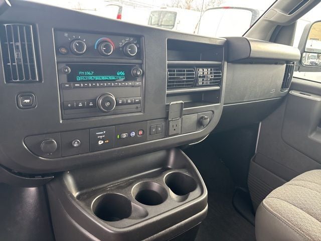 2024 Chevrolet Express 3500 LT Passenger