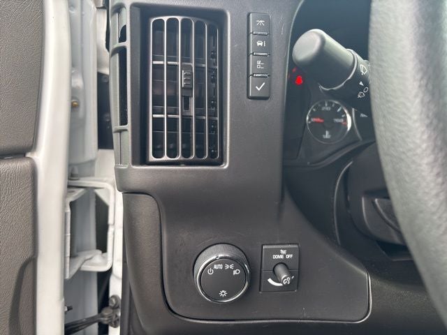 2024 Chevrolet Express 3500 LT Passenger