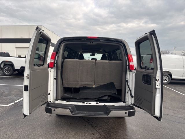 2024 Chevrolet Express 3500 LT Passenger