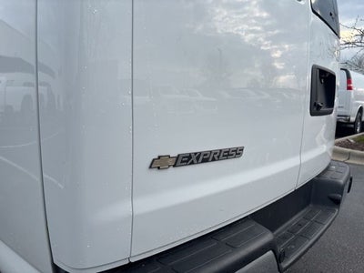 2024 Chevrolet Express 3500 LT Passenger