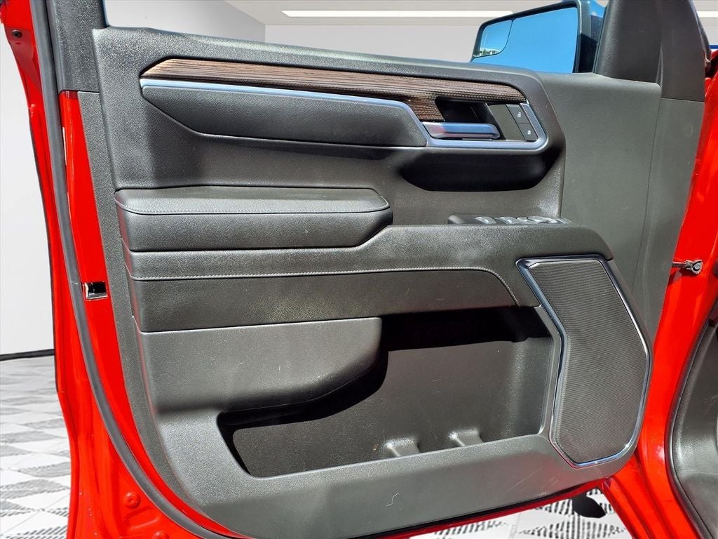 2024 Chevrolet Silverado 1500 LT LT1