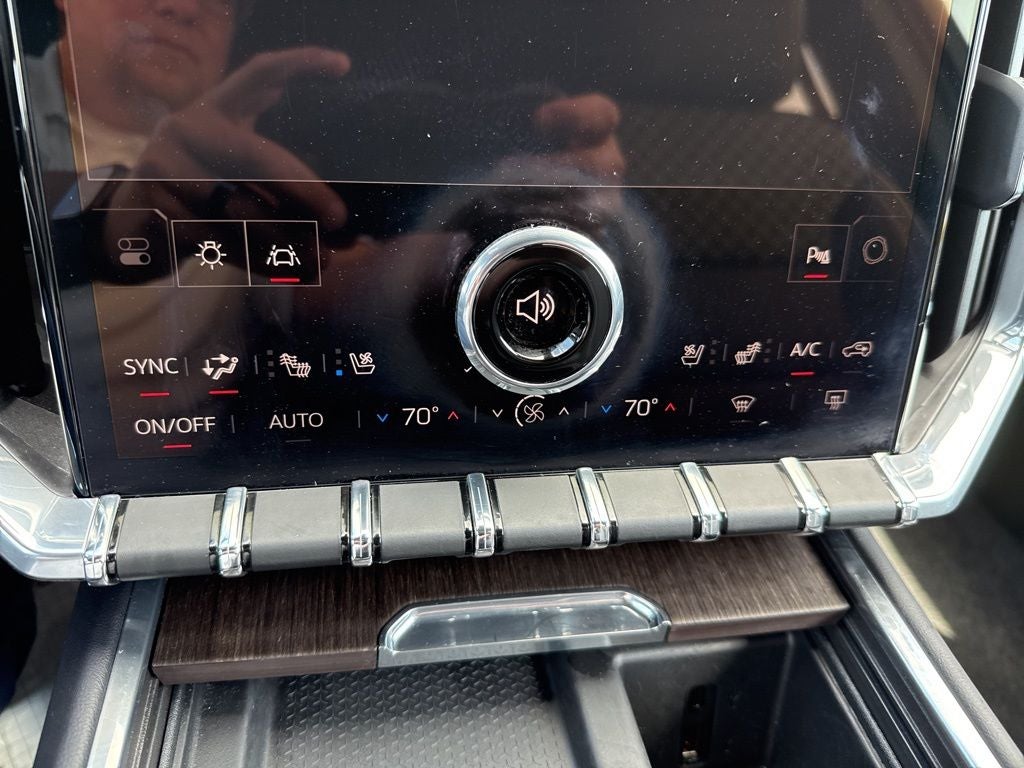 2025 GMC Acadia Denali