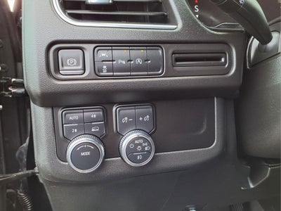 2024 GMC Yukon XL SLE