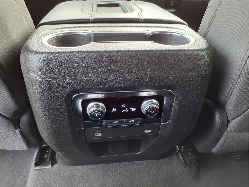 2024 GMC Yukon XL SLE