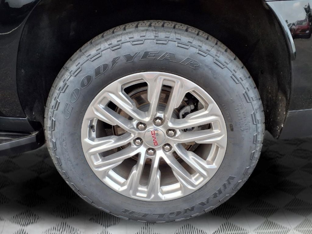 2024 GMC Yukon XL SLE