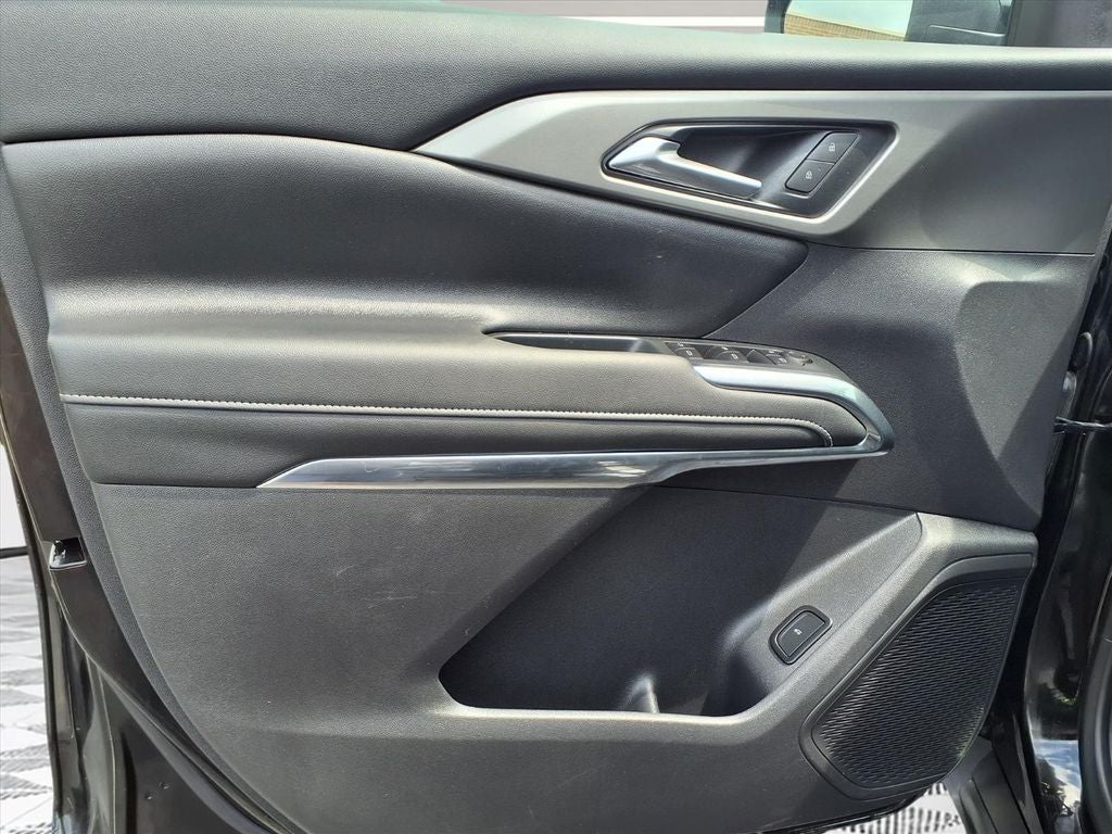 2025 Chevrolet Traverse LT 2LT