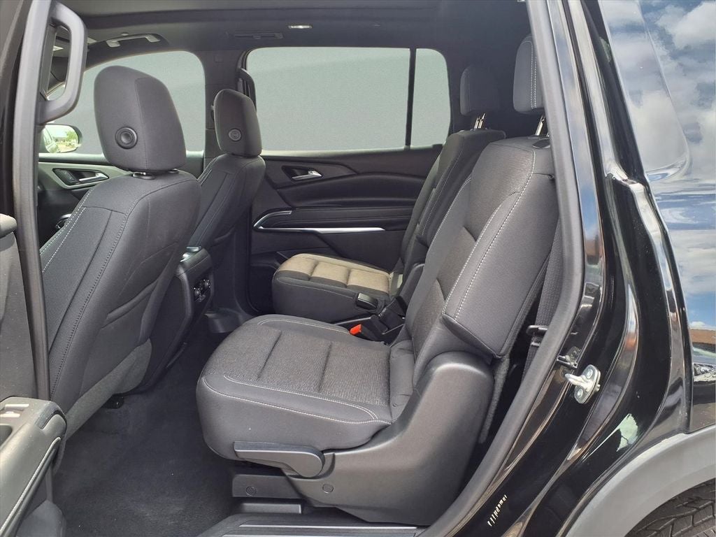2025 Chevrolet Traverse LT 2LT