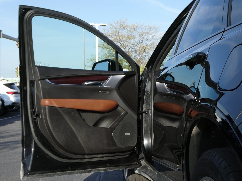 2023 Cadillac XT5 Sport