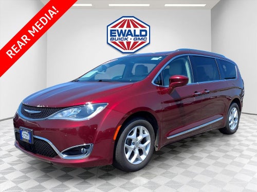2017 Chrysler Pacifica Touring L Plus