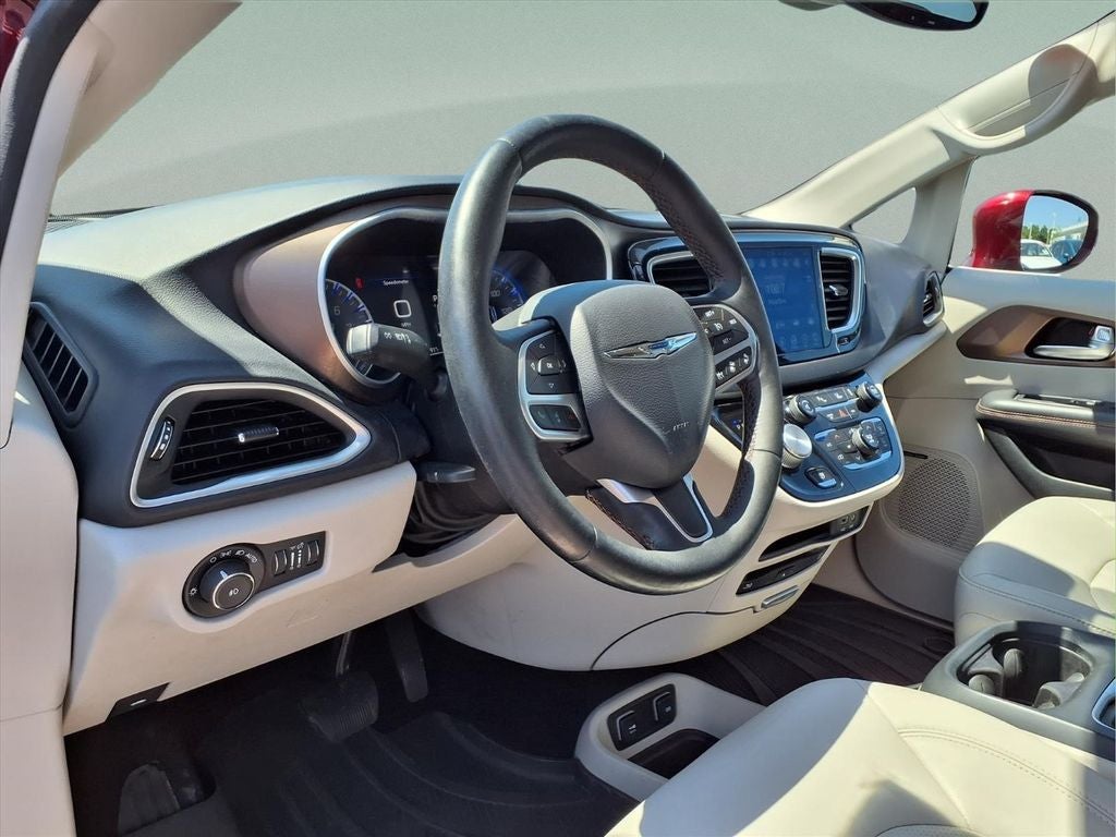 2017 Chrysler Pacifica Touring L Plus