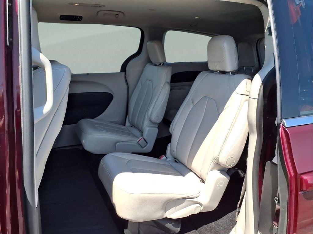 2017 Chrysler Pacifica Touring L Plus