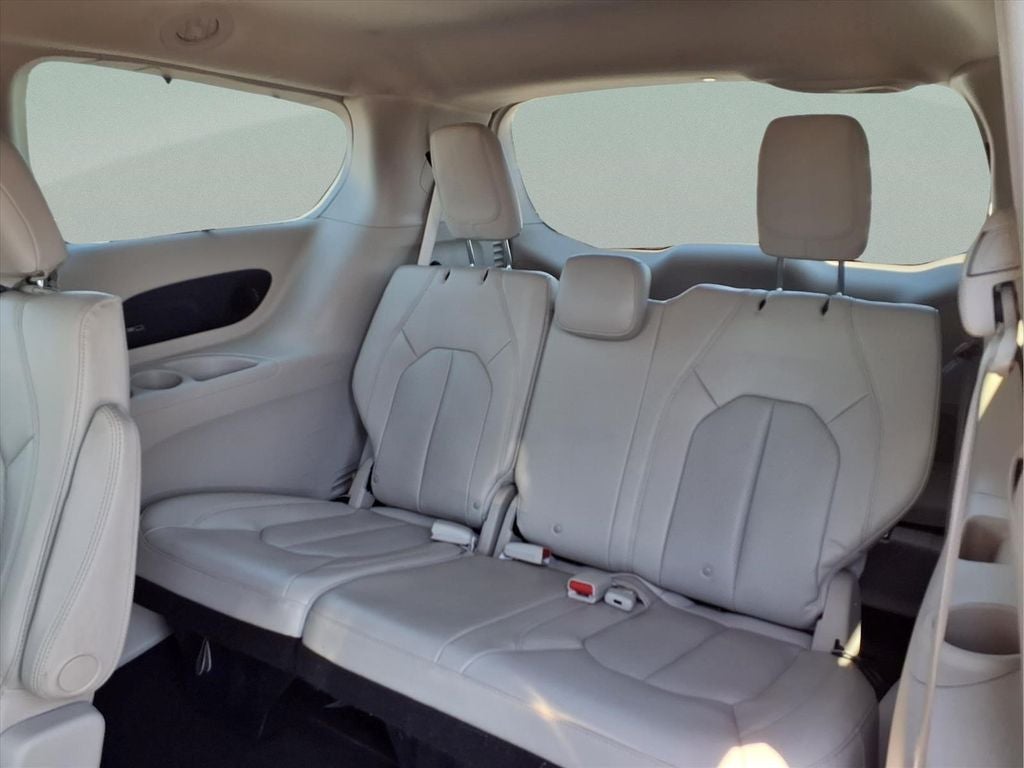 2017 Chrysler Pacifica Touring L Plus