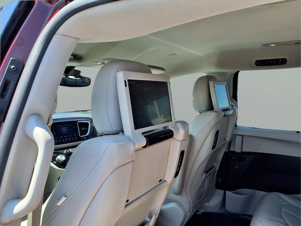 2017 Chrysler Pacifica Touring L Plus