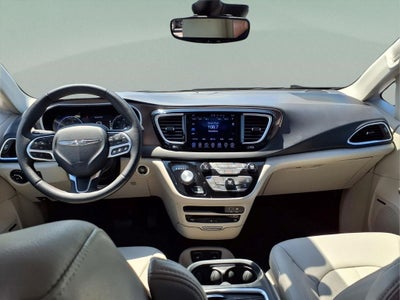2017 Chrysler Pacifica Touring L Plus