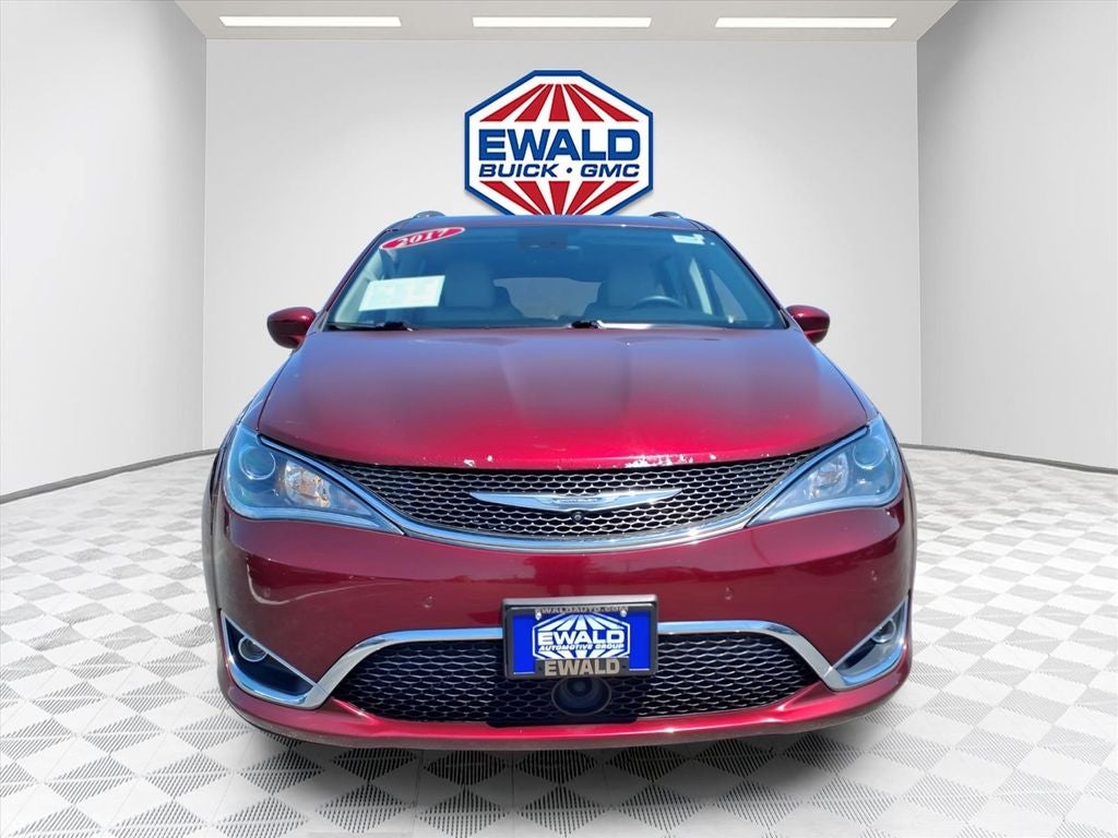2017 Chrysler Pacifica Touring L Plus