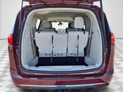 2017 Chrysler Pacifica Touring L Plus